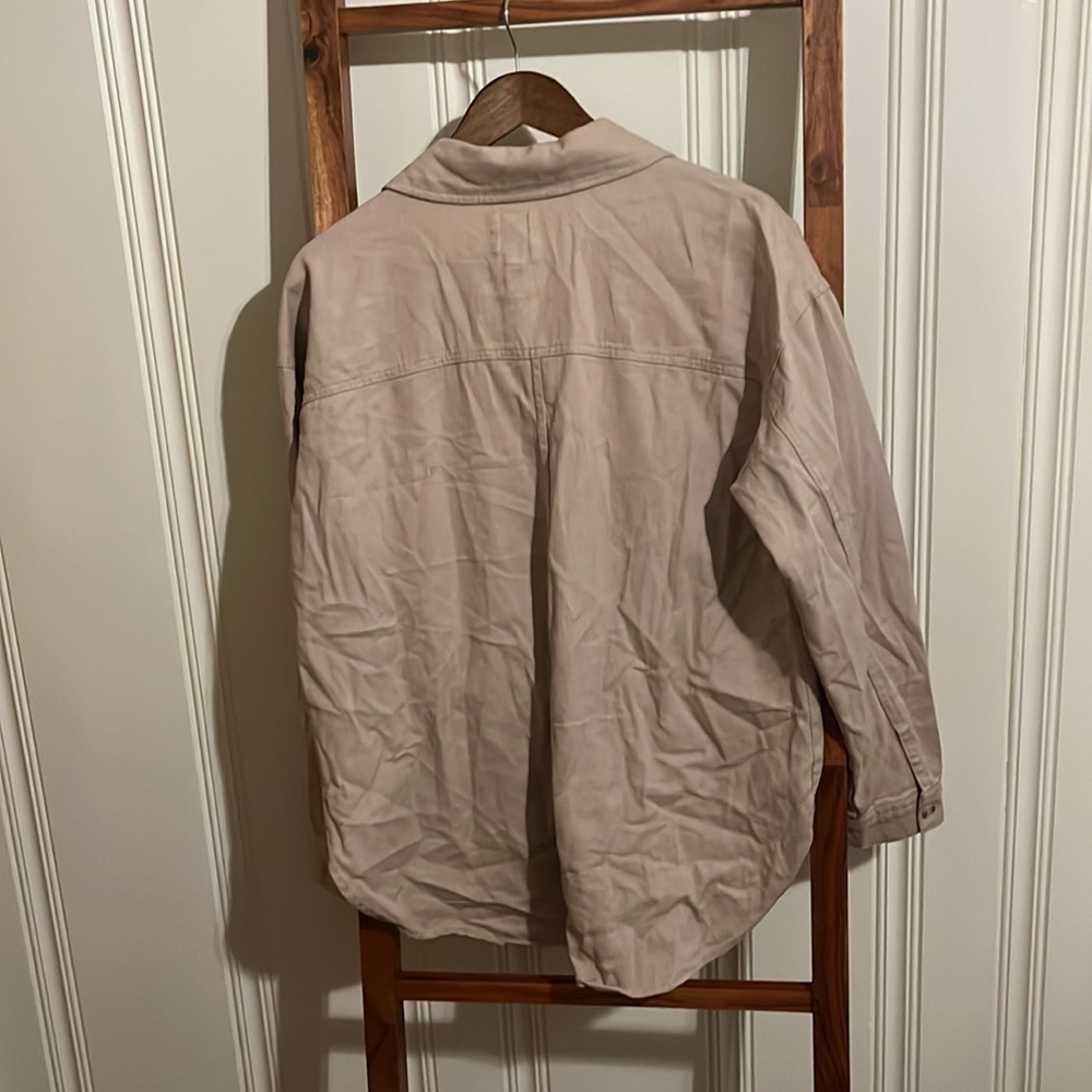 Shacket - Picture 2 of 2